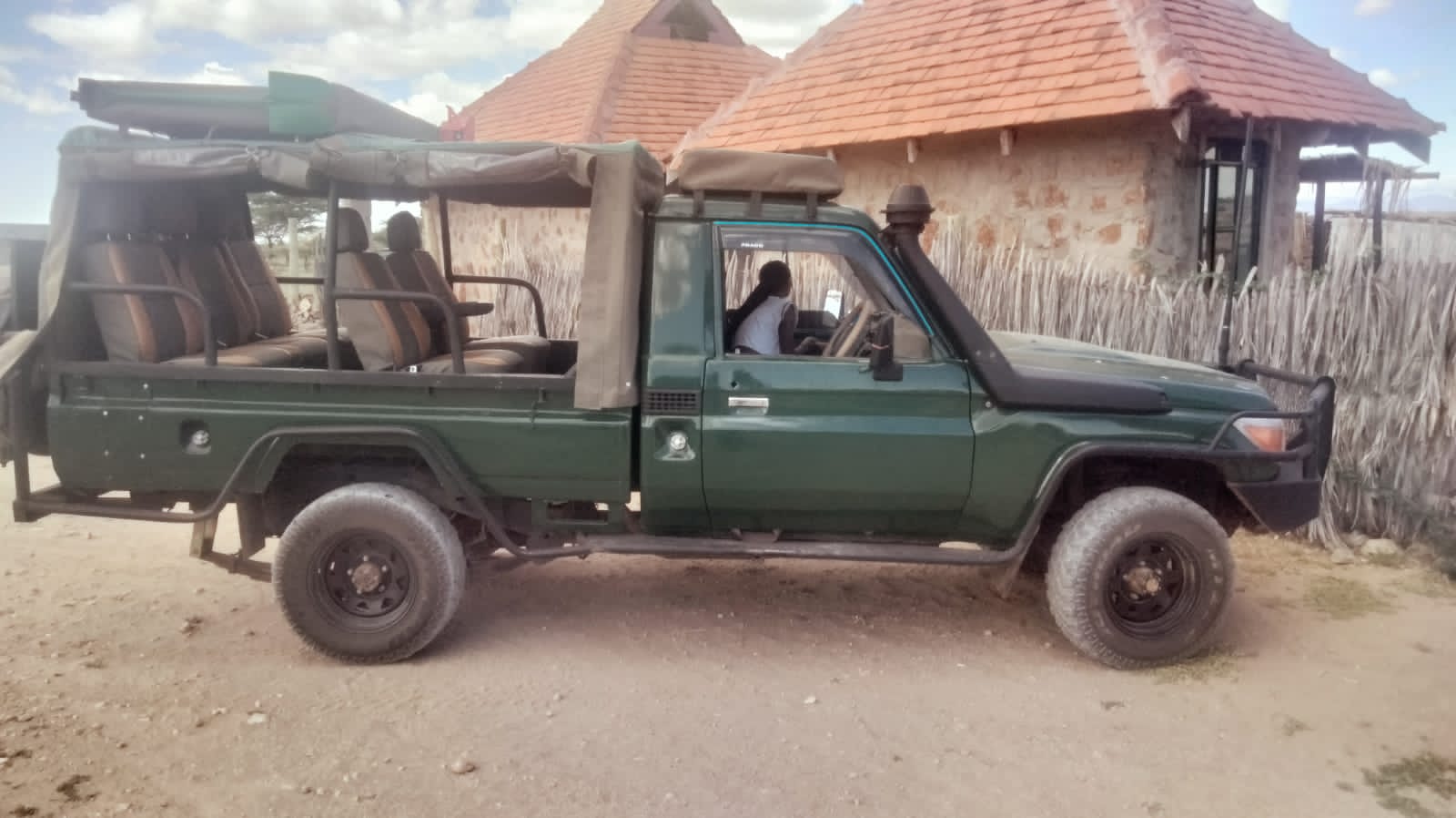 Safari Landcruiser